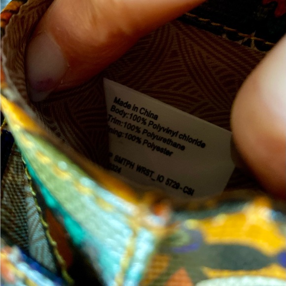 💥Sakroots Crossbody Wallet/Phone Case💥 NWOT - Picture 9 of 9